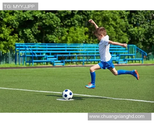 绿色头发的足球明星如何在赛场上引领时尚潮流与环保理念